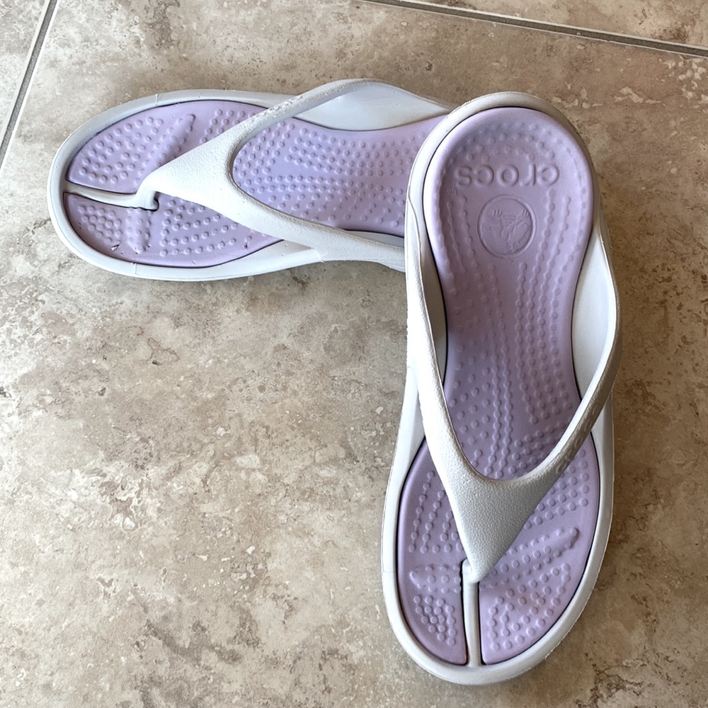 Crocs Athens Flip-Flops Sandals Unisex Size W 7 M 5